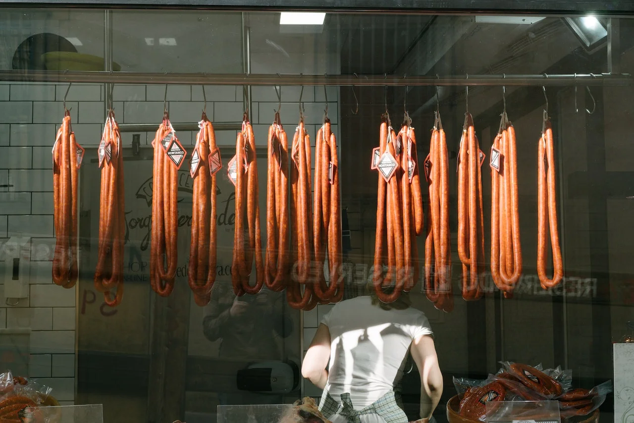Celebrating the Bump With Kielbasa: Is it Safe for Expectant Moms?