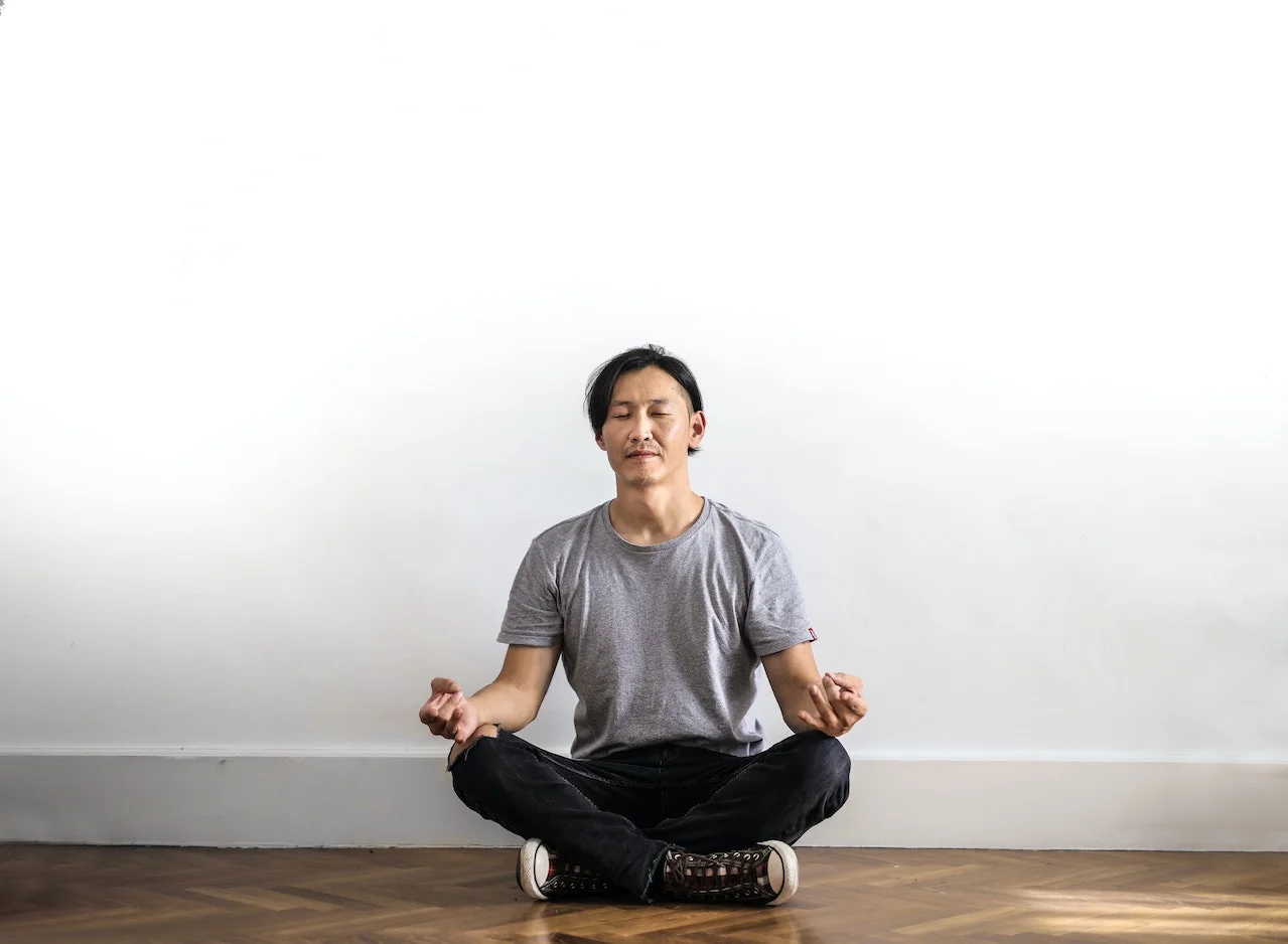 Mindful Momentum: Tackling Meditation Hurdles with Ease