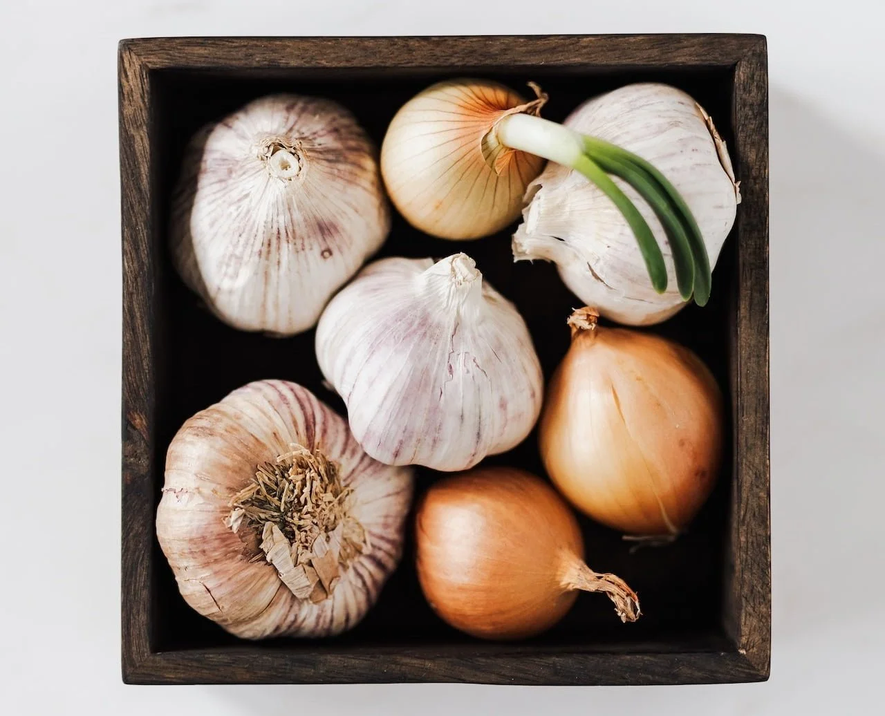 Storing Staples: Why Onions and Garlic Don’t Belong in the Fridge