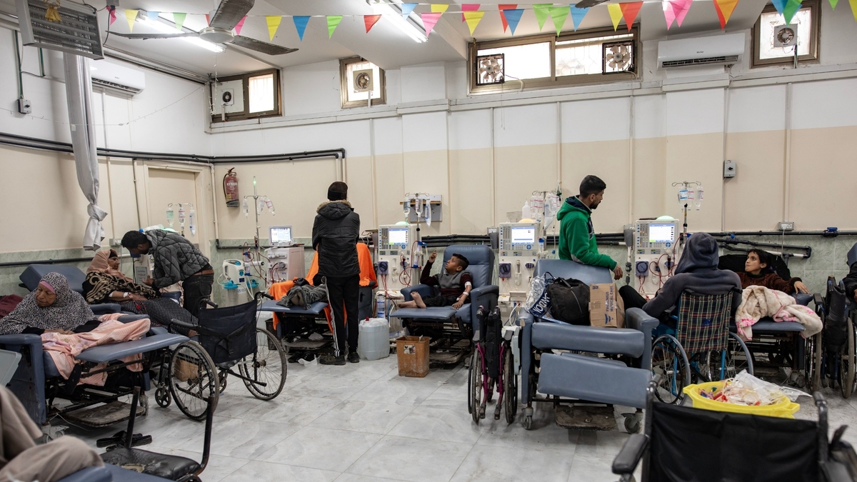 The Crisis at Gaza’s Nasser Hospital Amid Israel-Hamas War: A Closer Look