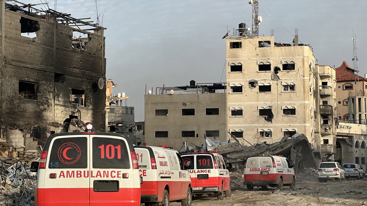 WHO Successfully Transfers Patients from Non-Functional Nasser Hospital in Gaza: An Urgent Call for Continued Action